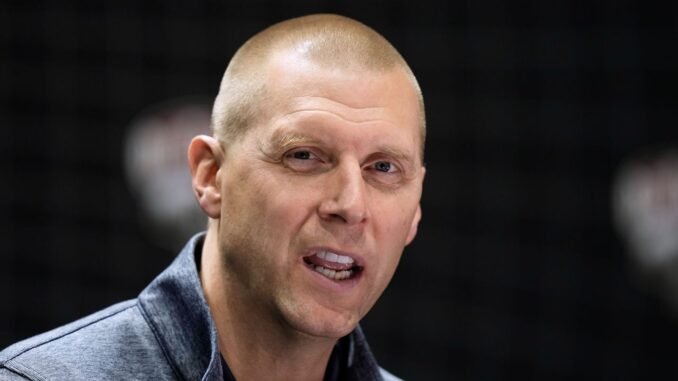 mark_pope_ap_24103148028058_ky_0412